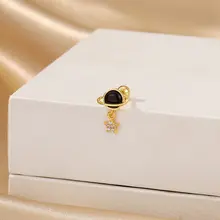 星球モチーフの細針ピアス【チタン製・シンプル・睡眠時も快適】