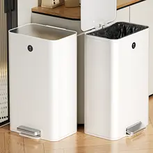 高級感あふれる ステンレス製ゴミ箱【蓋付き・フットペダル・大容量】