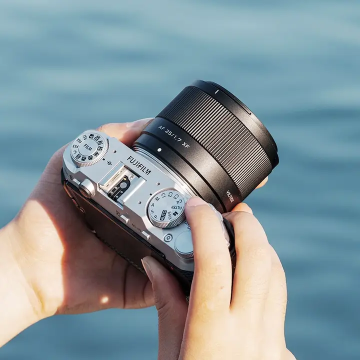 自動焦点対応 25mm F1.7レンズ【ミラーレスカメラ用・マイクロフォーサーズマウント】