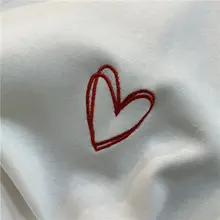 ハート刺繍付き レディースTシャツ【シンプル・綿・ワイドフィット・丸首・短袖・夏用】