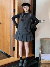 グレーのラメ付きノースリーブワンピース【個性的で美しい・プリーツスカート・高級感あるスタイル】（セットアップ対応）