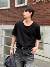 シンプルなデザインのメンズ半袖Tシャツ【フィット・大きめのクルーネック・夏用】