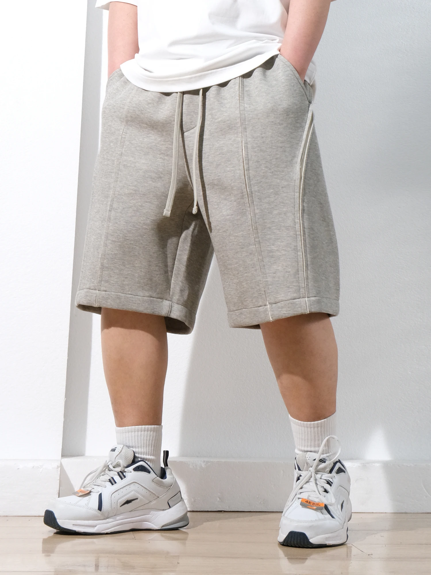 170cmの男性がオーバーサイズパンツを着るとき、着丈はどのくらいが理想？