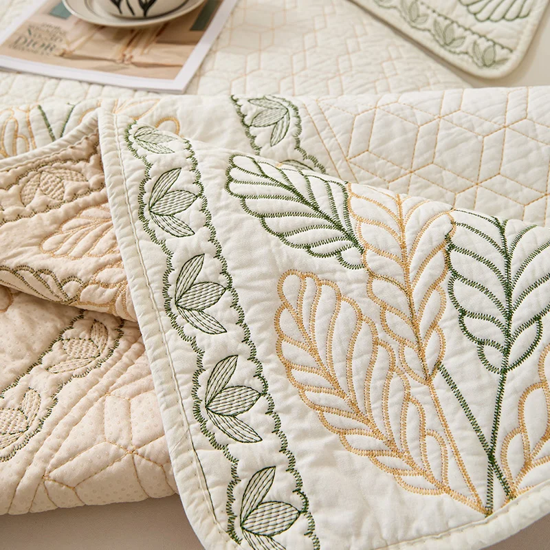 刺繍入りウォッシャブルコットンソファカバー：北欧風の四季通用デザインが実際の使い勝手をどう支えるか