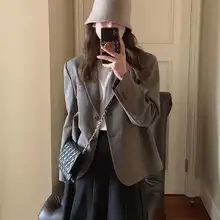 グレーのショートジャケット【レディース・カジュアル・英倫風・春秋用】（セットアップ対応）