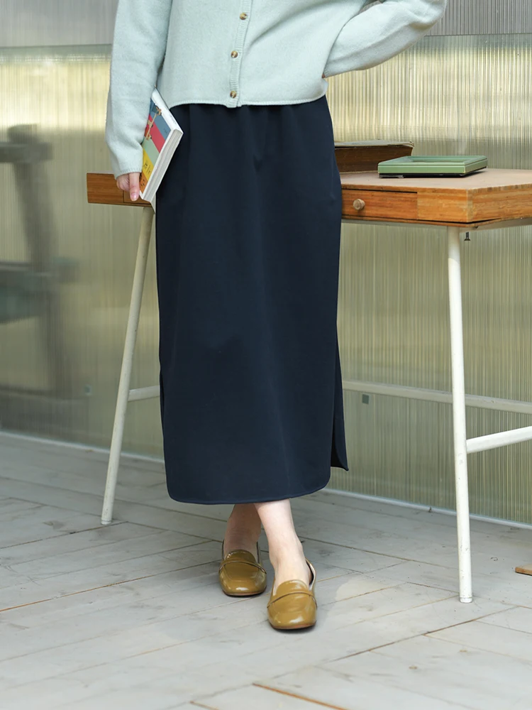 50's fashion と vintage が融合した、今こそ着るべき中長めのニットスカートは？