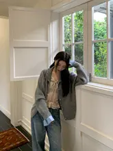 レースリボン付き長袖シャツ【シンプル・フィット感あり】