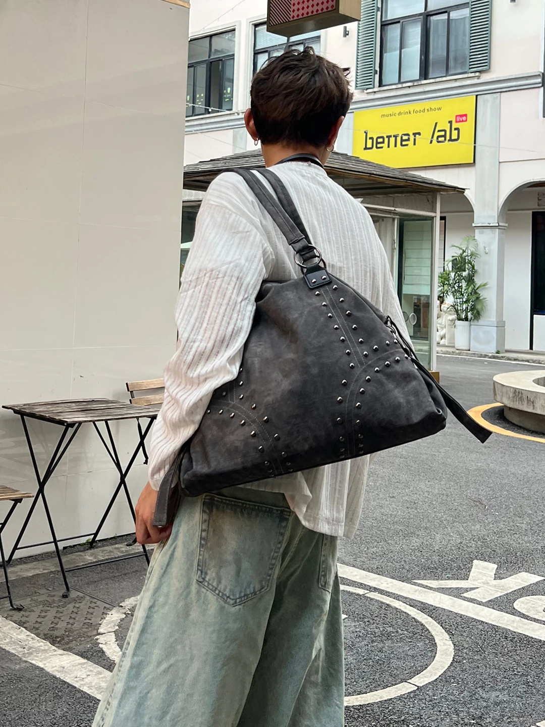 斜めがけトート レトロなデザインの大容量ショルダートートバッグ