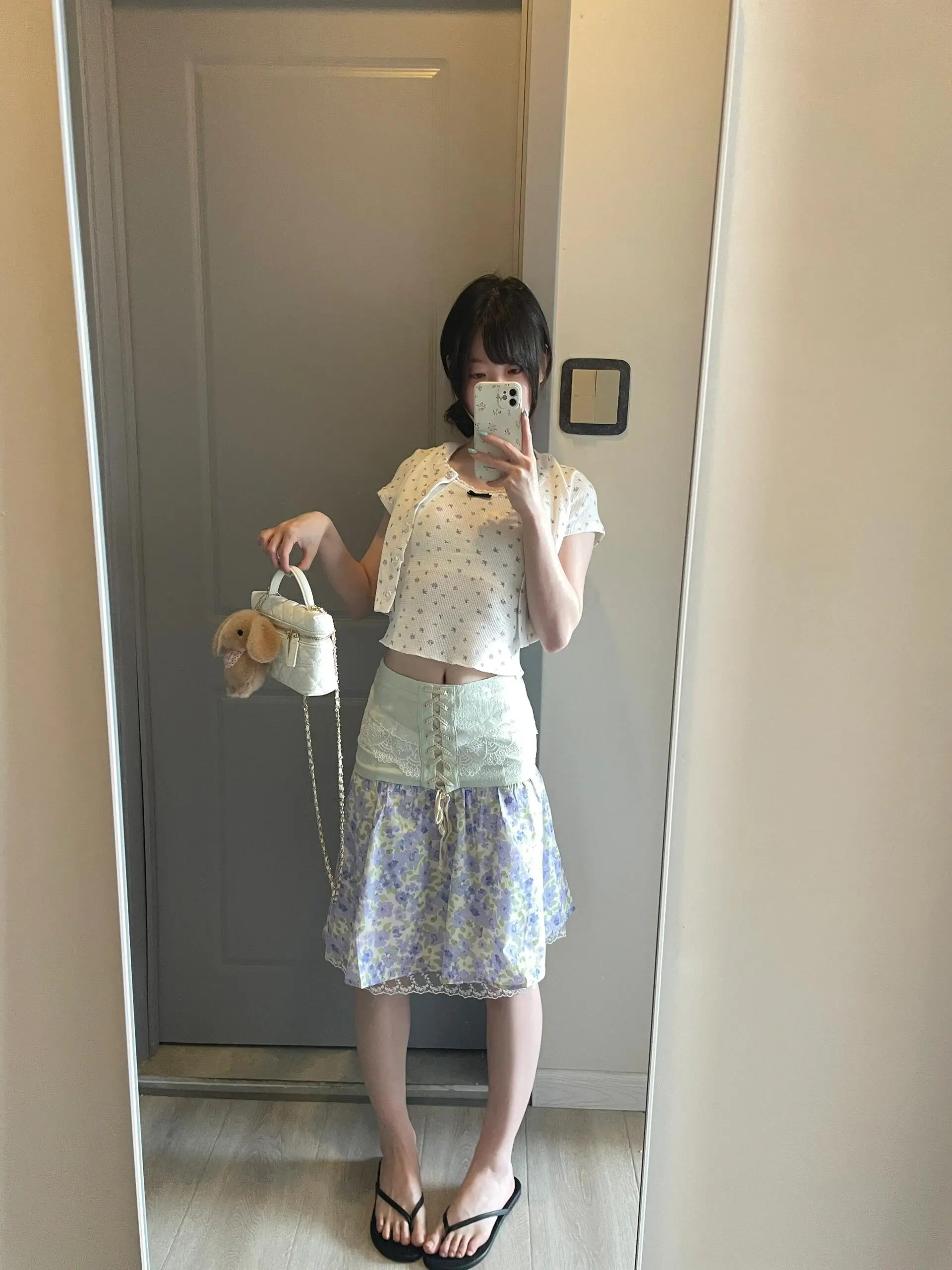 フランス風ヴィンテージスタイルのパープルフラワープリントスカート：女性向け夏のカジュアルコーデに最適なA字型デザイン