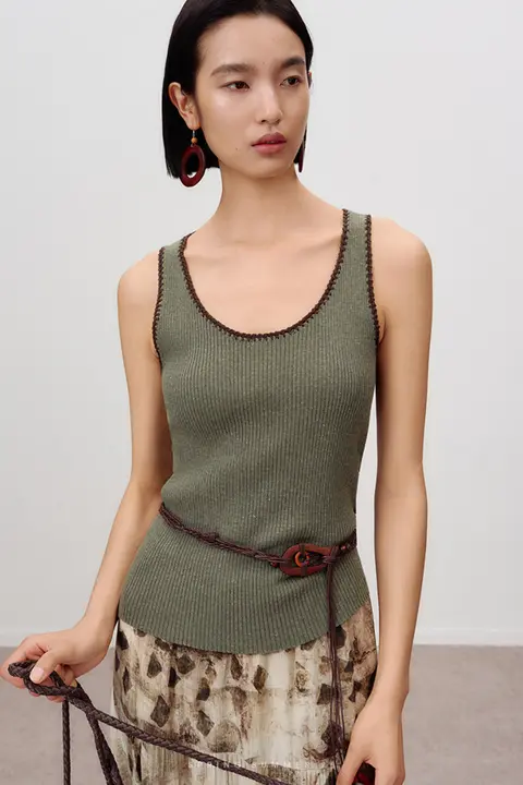 リネン手編みフラワーニットタンクトップ【夏用・フィット・カジュアルスタイル】（セットアップ対応）