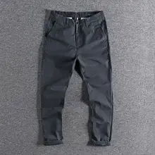 日常使いに最適！グレーのフィットパンツ【ストレートカット・ミドルウエスト】