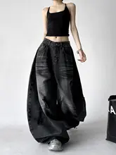 トレンド感漂う黒デニムパンツ【ワイドレッグ・ゆったりしたシルエット・春夏向け】