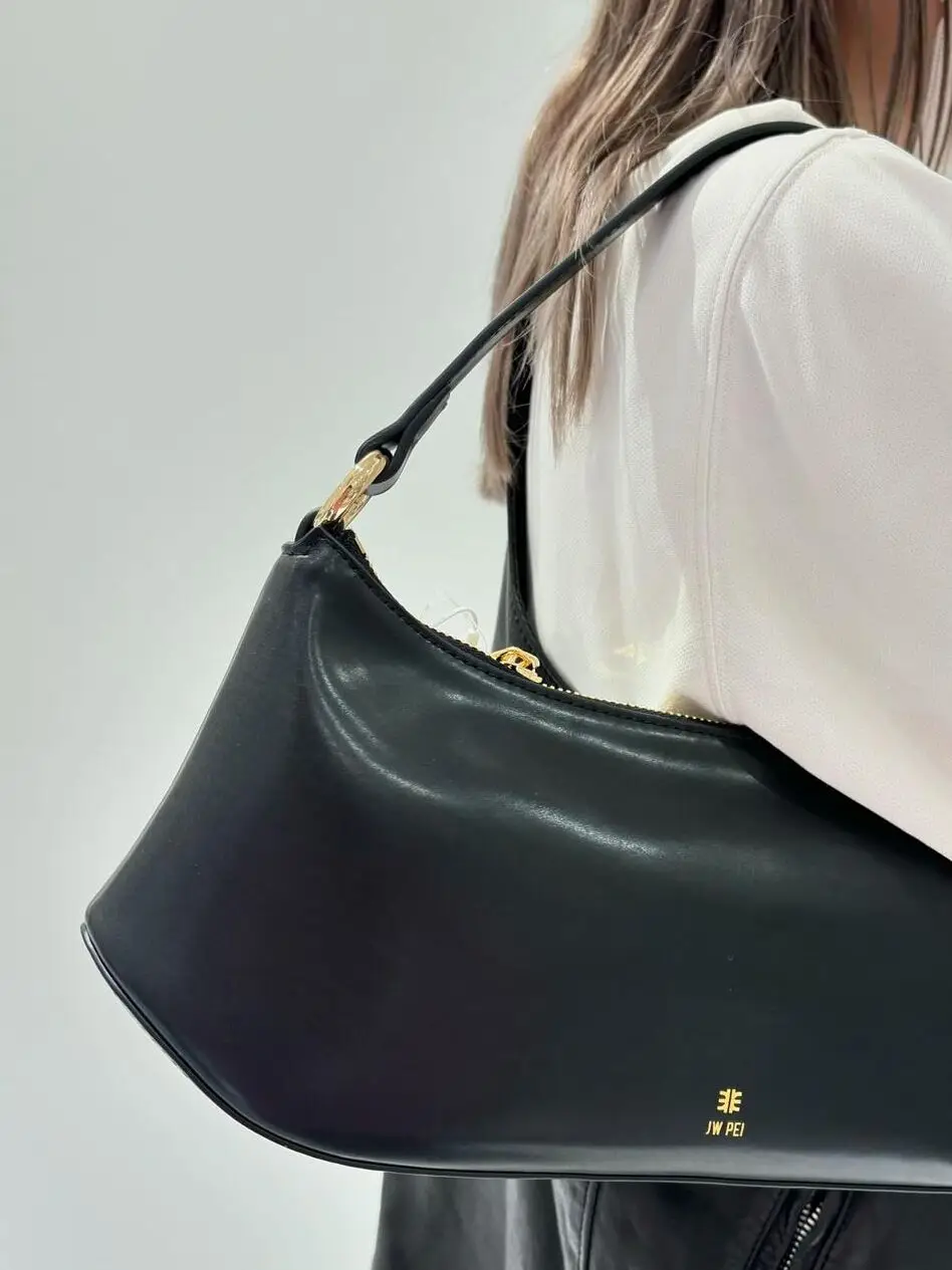 高級感あるバゲットバッグ：LILYデザインの英倫風ショルダーバッグを徹底比較