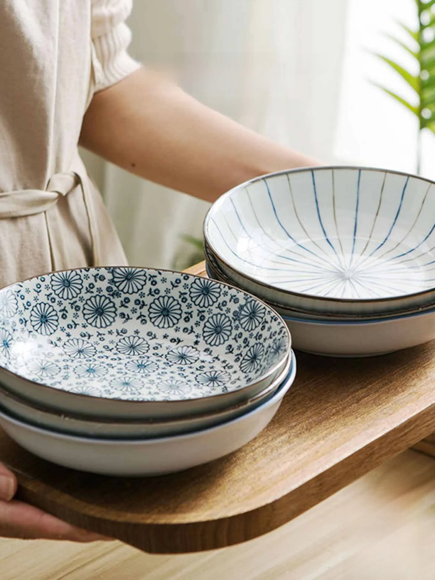 日式陶器小皿：6.5inch サクラご飯皿の多用途食器としての実用性とデザイン