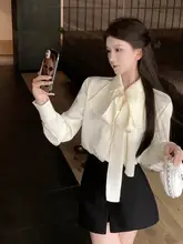 リボン付き サテン仕立てシャツ【フレンチスタイル・デザイナー風】