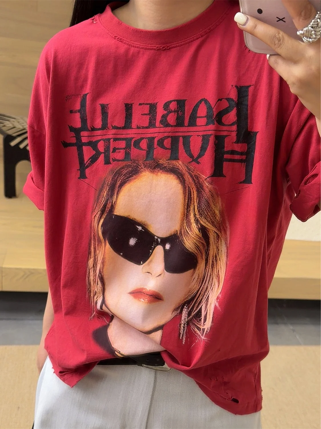 「tシャツに油や泥がついたあと、時間がたったらどうなるの？」——ヴィンテージ風のTシャツが教えてくれた、汚れと時間の真実