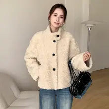 羊剪绒素材の短丈女性用コート【立ち襟・コンパクトサイズ・冬用】