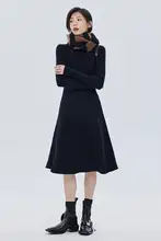 フリル付きブラック長袖ニットワンピース【ハイネック・ミディ丈・春秋用・レディース】