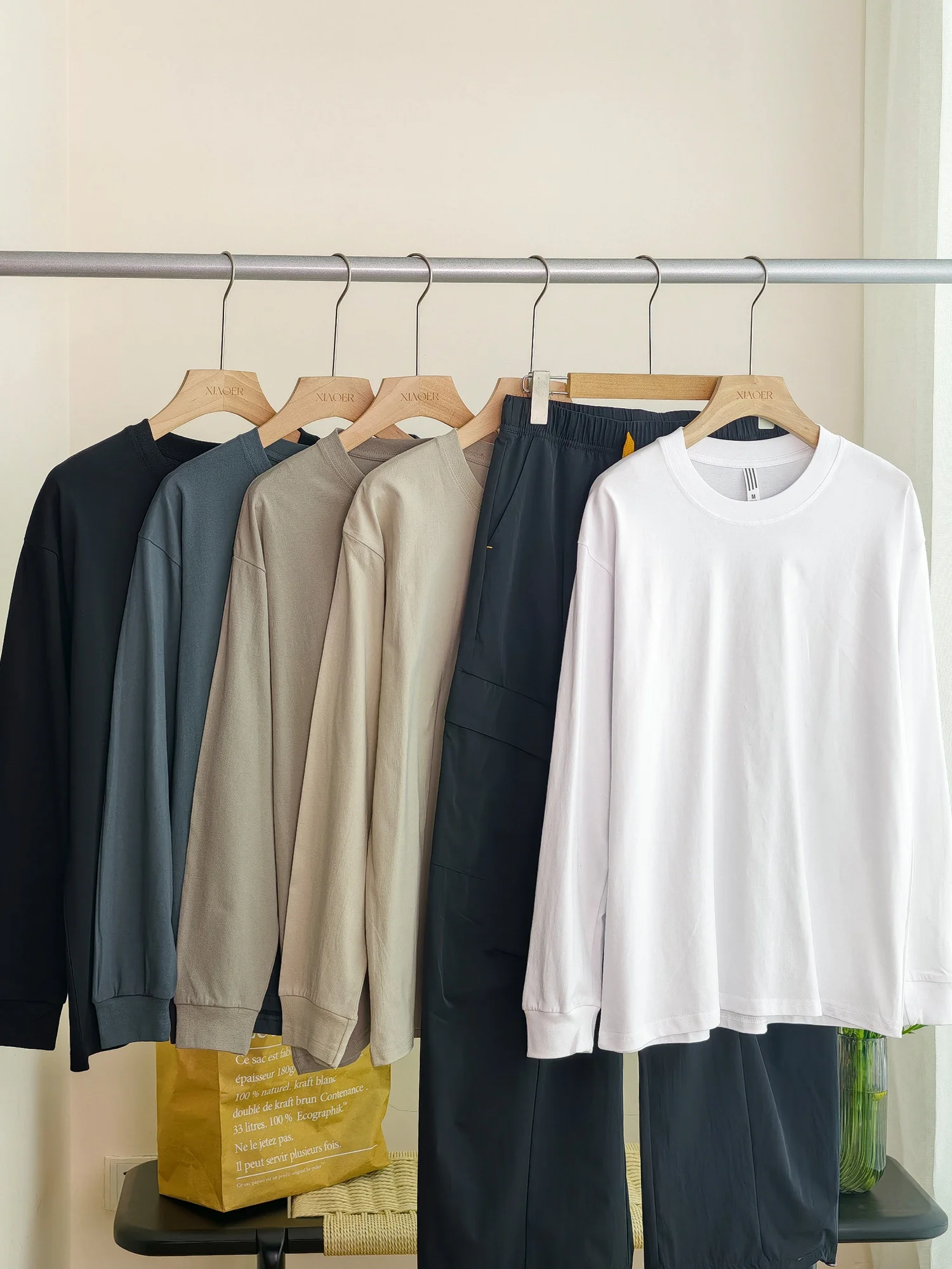 丈の長いtシャツ 着こなし メンズ おすすめ4選：どんな場面で着る？どうやってサイズを選ぶ？
