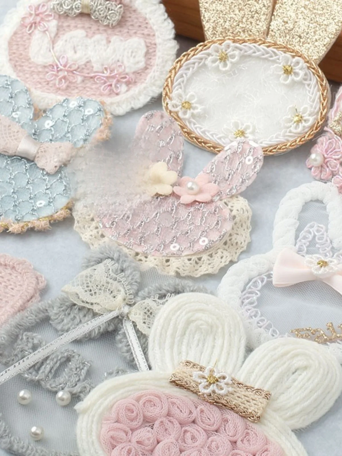 かわいいウサギのタオル刺繍ビーズ付き花飾り：手作りオーナメントの簡単な作り方と実用性