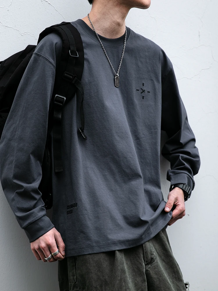 丈の長いTシャツをどう選ぶ？シンプルな刺繍デザインが通勤や日常に与えるリアルな影響とは