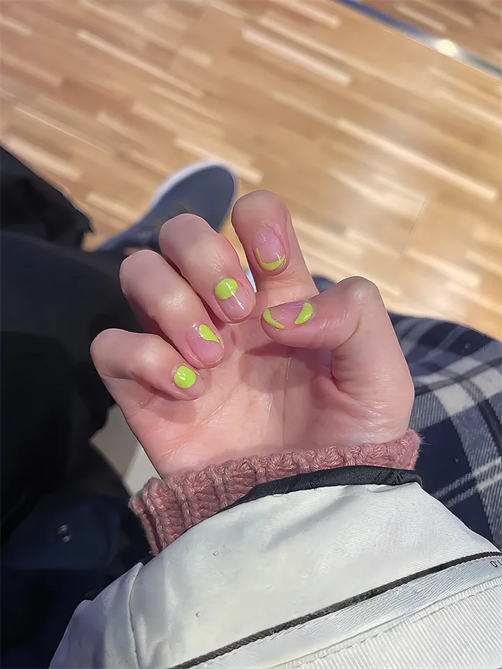 プレスネイル レディース シンプル バイカラー マスタードグリーン 「CaoMei Nail」