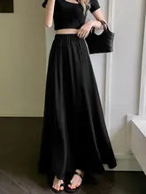 艶やかなサテン生地のひざ丈スカート【Aライン・フレアデザイン・春秋用】