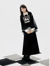 漢風刺繍入り方襟外套と馬面スカート