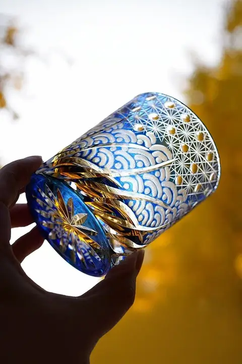 手作りの波模様江戸切子ウイスキーグラス【クリスタル製・ギフトボックス付き】
