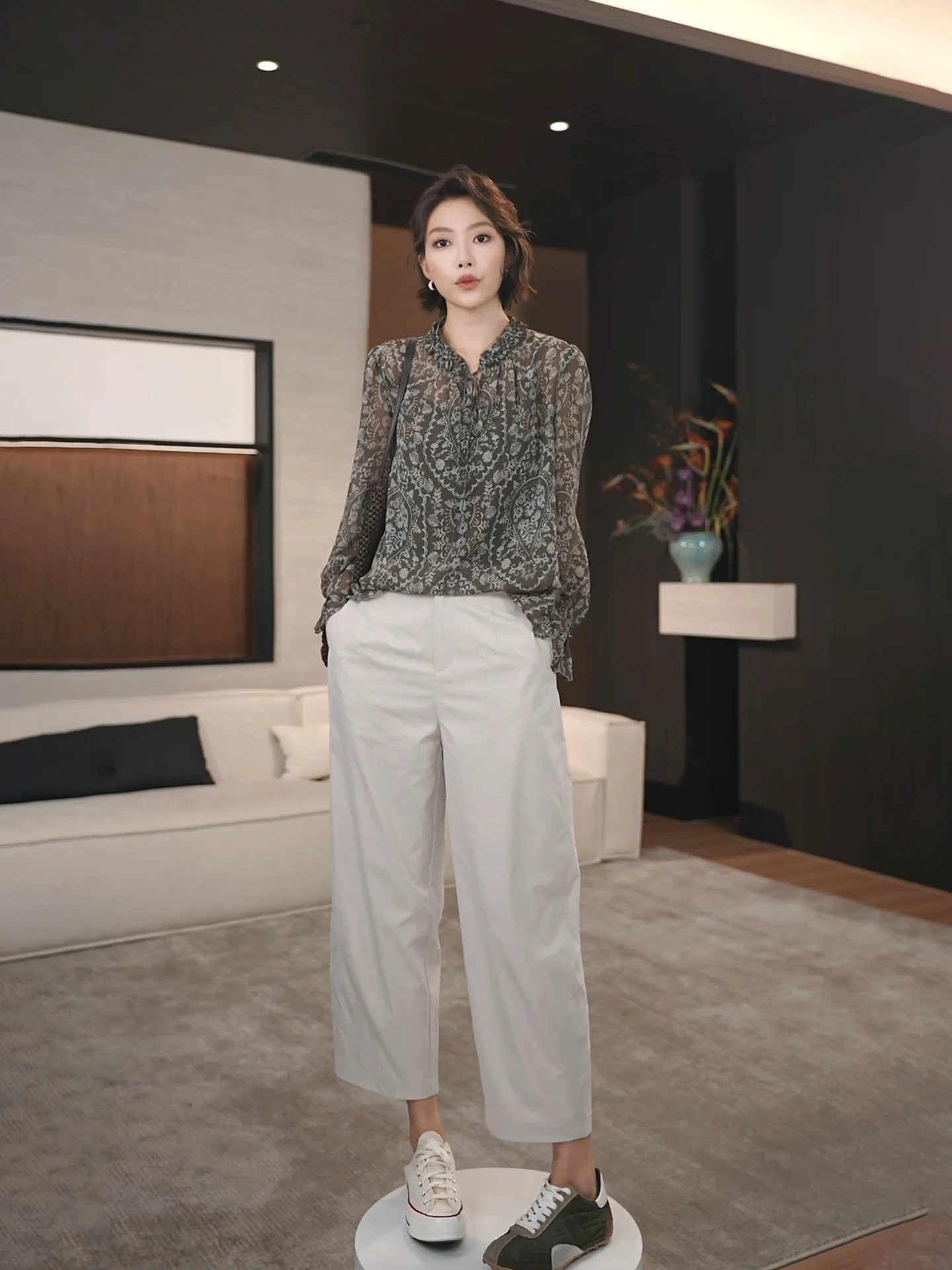 通勤服40代にぴったりなパンツは、どんなもの？