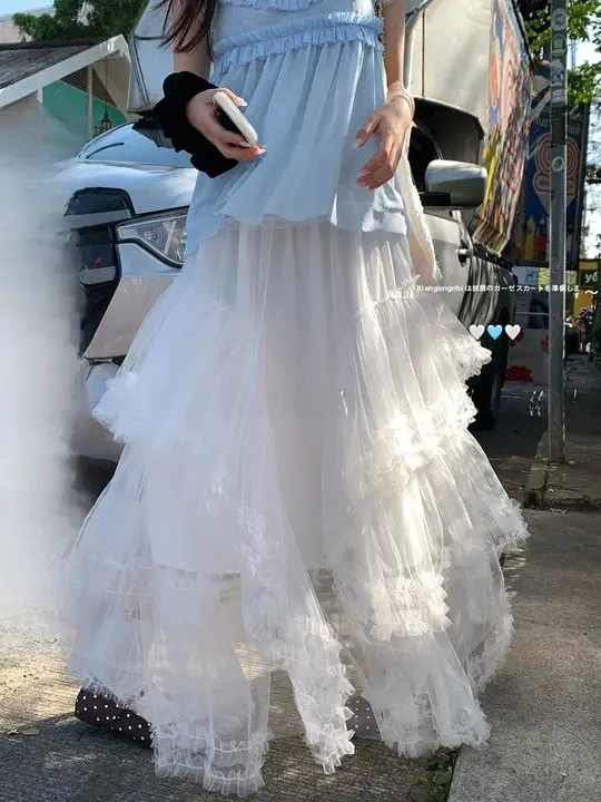 不規則な花柄チュールスカート【フレンチデザイン・Aライン・ボリューム感】