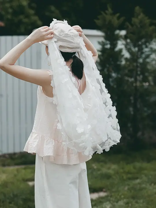 インディゴデザインのオリジナルダブルレイヤー網メッシュ刺繍ショルダーバッグ【大容量・女性用】