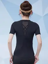 花柄のフィットネスウェア【女性用・無地・メッシュパネル・短袖・ヨガ・ランニング】