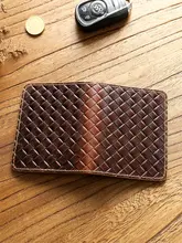 編み込みデザインの本革カードケース【多機能・短タイプ】