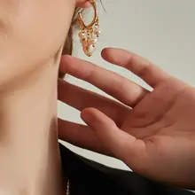 フレンンテージスタイルのバロックパールフリンジイヤリング【極上の柔らかさ・オリジナルデザイン】