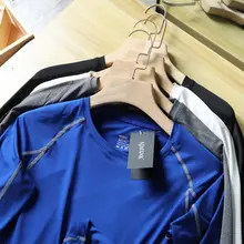 秋冬用の高弾性スポーツ長袖Tシャツ【速乾・ランニング・フィットネス・バスケットボールトレーニング】
