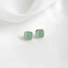 ガラスキャッツアイスクエアジオメトリックデイリービジネス用ピアス【エレガントなデザイン・グリーン】