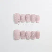 華やかな薔薇デザインの手描きネイル【高級感・個性的】