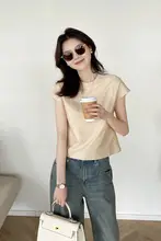 杏色の短袖ラウンドネックTシャツ【一体裁断・カジュアル・上品なデザイン】