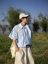 シンプルで清潔感のある無地の短袖シャツ【男女兼用・夏用・コットン・ルーズフィット】