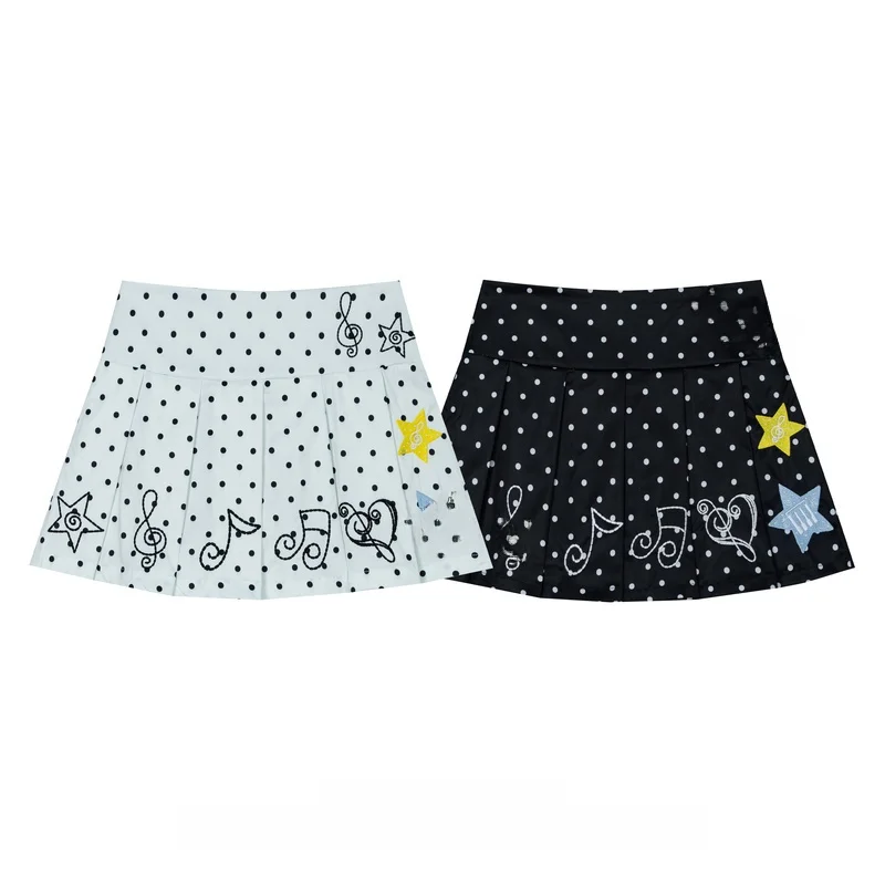 ドットスカートを夏に着るなら、どう選ぶ？美式風の音符刺繍プリーツスカートがおすすめの理由