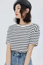 落肩デザインの薄手ラウンドネックTシャツ【ゆったりとしたシルエット・黒白ストライプ・夏用】