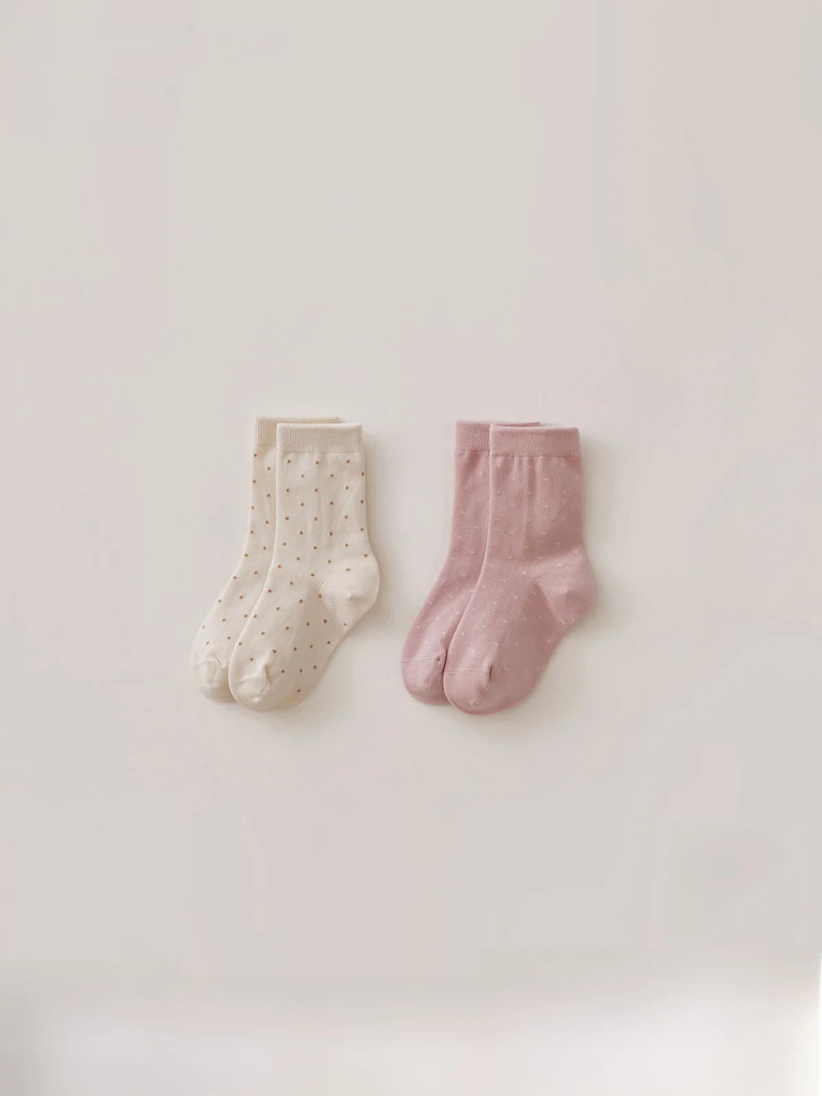 3歳の女の子の足のサイズって何？ポルカドットソックスで解決できる本当の選び方とは？
