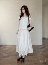 可愛いドット柄のフリル付きトップスとストレートスカート【夏用・二点セットアップ対応】