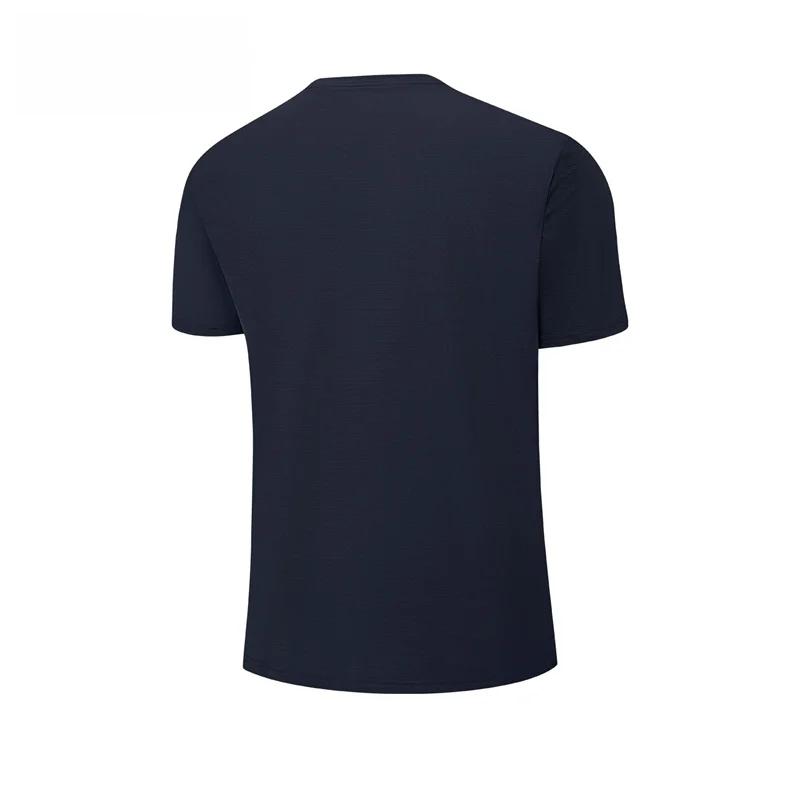 軽快な着心地の夏用ランニングTシャツ：メンズショートスリーブの実用性と性能解析