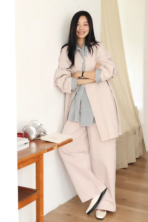シャツ ストレートパンツ セットアップ レディース ミニマル 酵素ウォッシュ 立体感 ゆったり きれいめ 秋冬