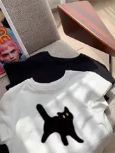 デザイン性がある猫プリントTシャツ【綿素材・ゆったりシルエット・夏用】