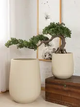 現代的なシンプルデザインの陶器製花瓶【室内外兼用・バルコニーや床に最適・インテリア装飾用】