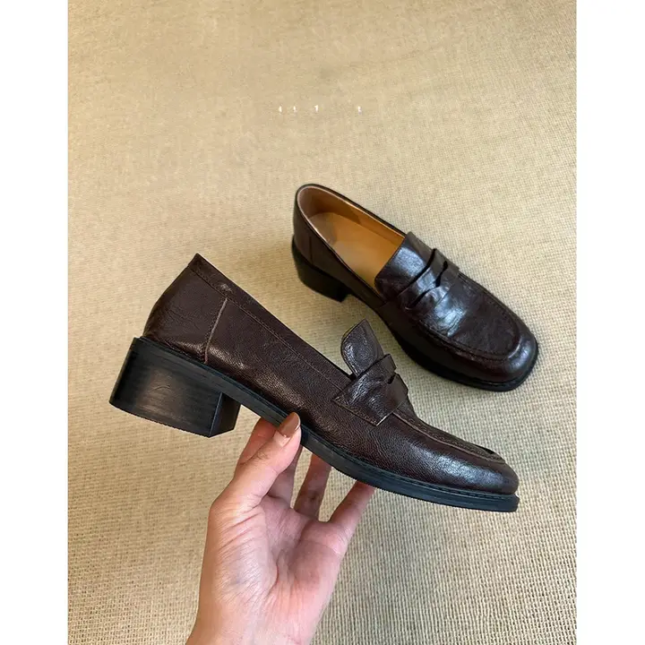 本革製レトロローファーシューズ【女性用・粗めヒール・ソフトラムスキン・通勤にも最適・イギリス風】