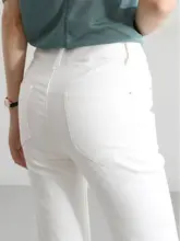 春秋用ホワイトマイルドフレアデニムパンツ【女性用・ゆったり・ストレッチ素材・九分丈】